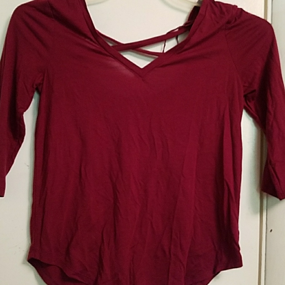 Red quarter sleeve tee